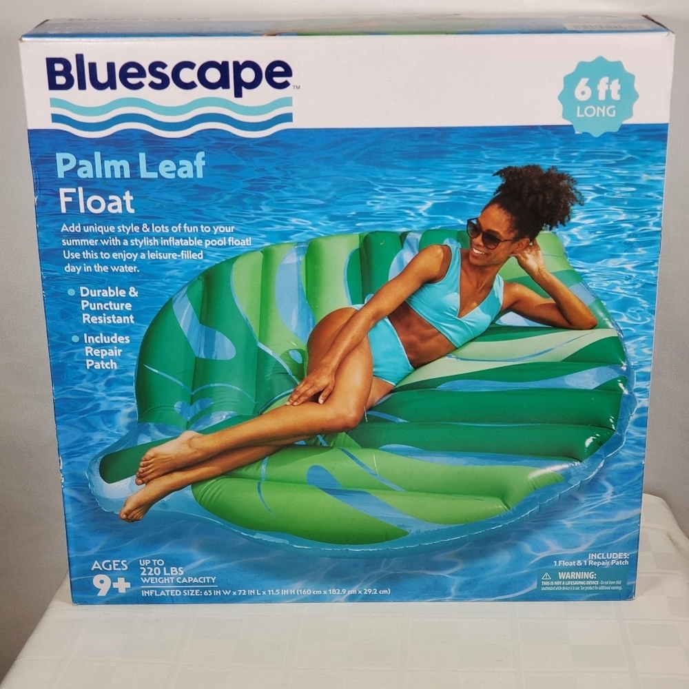 Bluescape Pool Float NWT'S